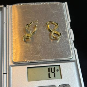 1.4 GRAMS OF GOLD EARRING
