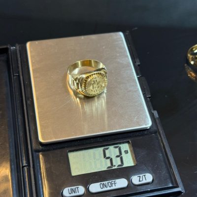 5.3 GRAM OF 18 KARAT GOLD RING