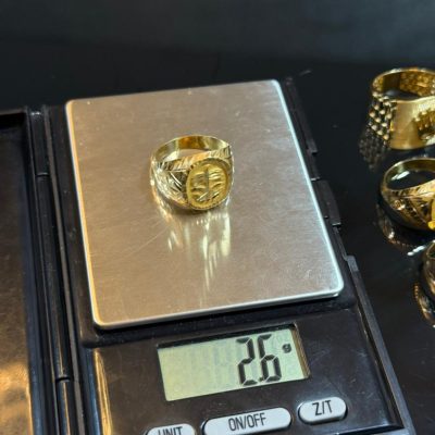 2.6 GRAM OF 18 KARAT GOLD RING