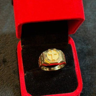 4.1gram of 18 karat gold ring