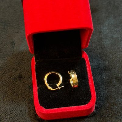 1.4 gram of 18 karat cartier gold earrings