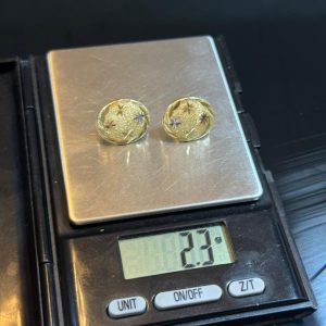 2.3 GRAMS OF 18KARAT GOLD EARRING