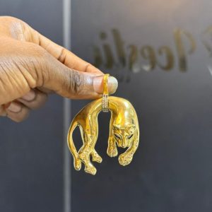 48.7 GRAMS OF 18KARAT GOLD PENDANT