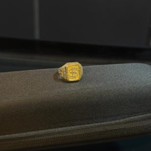 2.5 GRAMS OF 18KARAT FASHION G0LD RING