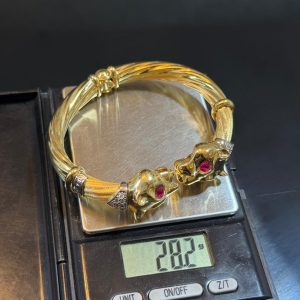 PURE GOLD LION HEAD BANGLE