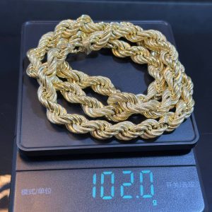 18karat Gold Twist Necklace