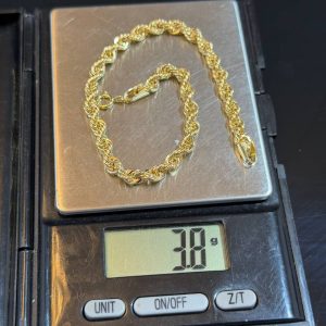 3.8 GRAMS OF 18KARAT TWIST BRACELET