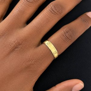 3.4 GRAMS OF 18KARAT GOLD RING