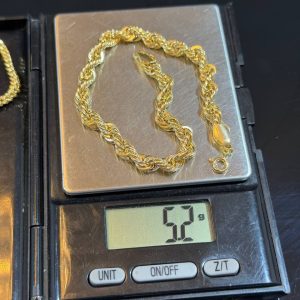 5.2 GRAMS OF 18KARAT TWIST BRACELET