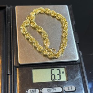 6.3 GRAMS OF 18KARAT TWIST BRACELET