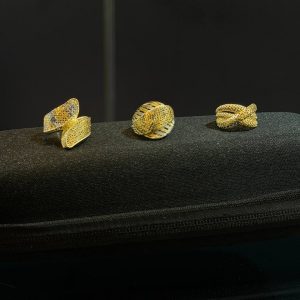 18KARAT FEMALE GOLD RING