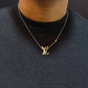 2.6 GRAMS OF 18KARAT LV NECKLACE
