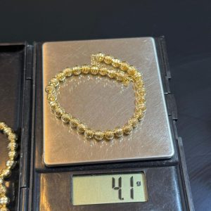 4.1 GRAMS OF DIAMOND CUT BRACELET