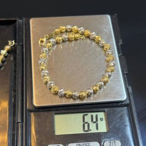 6.4 GRAMS OF DIAMOND CUT BRACELET (2 TONES)