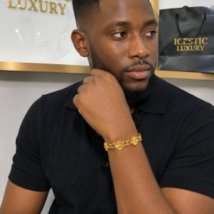 17.1 GRAMS OF 21KARAT HAND BRACELET