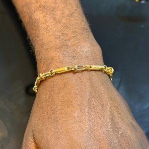 5.3 GRAMS BULLET 18KARAT GOLD BRACELET